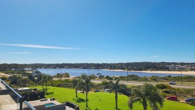 Apartamento en Tiburon Terrazas Barra, 3 Suites+ dep, parrillero, losa radiante