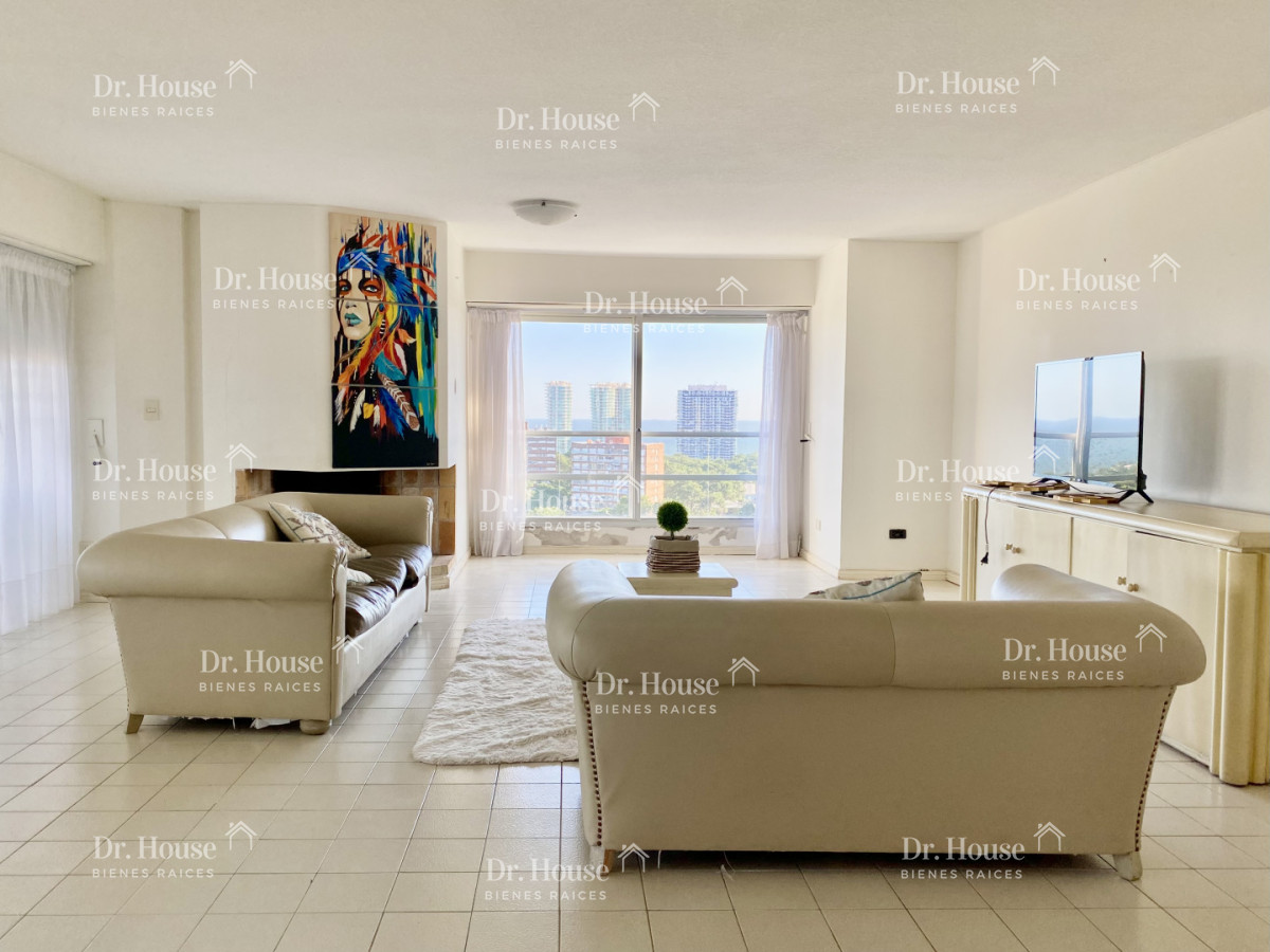 Se vende y alquila Hermoso Pent-house en parada 17 de Roosevelt - Punta del Este - DRH2152A