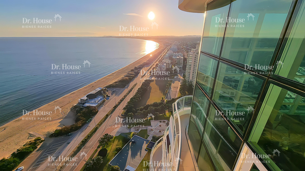 Duplex en venta en Torre Aquarella, piso alto, 4 Suites + dep. Fantastica vista al mar - DRH1752A