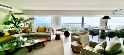 Gran Penthouse reciclado sobre primera linea de la Mansa