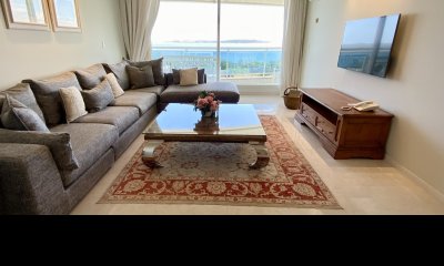 Hermoso departamento con vista al mar en prestigiosa torre de Punta del Este - 3 dormitorios con vista al mar