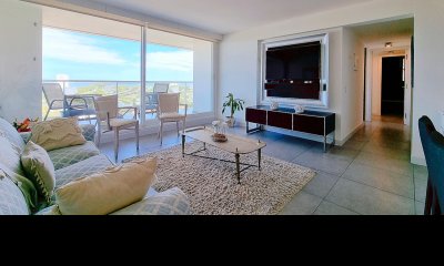 Apartamento piso alto Torre Yoo, 2 dormitorios, vista al Mar, garage