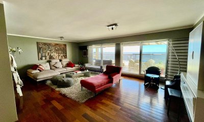 HERMOSO APARTAMENTO EN POCITOS 3 DORMITORIOS MAS SERVICIO PRIMERA LINEA DUPLEX PENTHOUSE