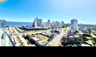 Hermoso apartamento en Art Tower 3 Suites, magníficas vistas, piso alto.