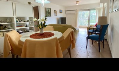 Apartamento 2 dormitorios en Roosevelt - hermosa vista al Bosque en un edificio de Época con muy buenos servicios