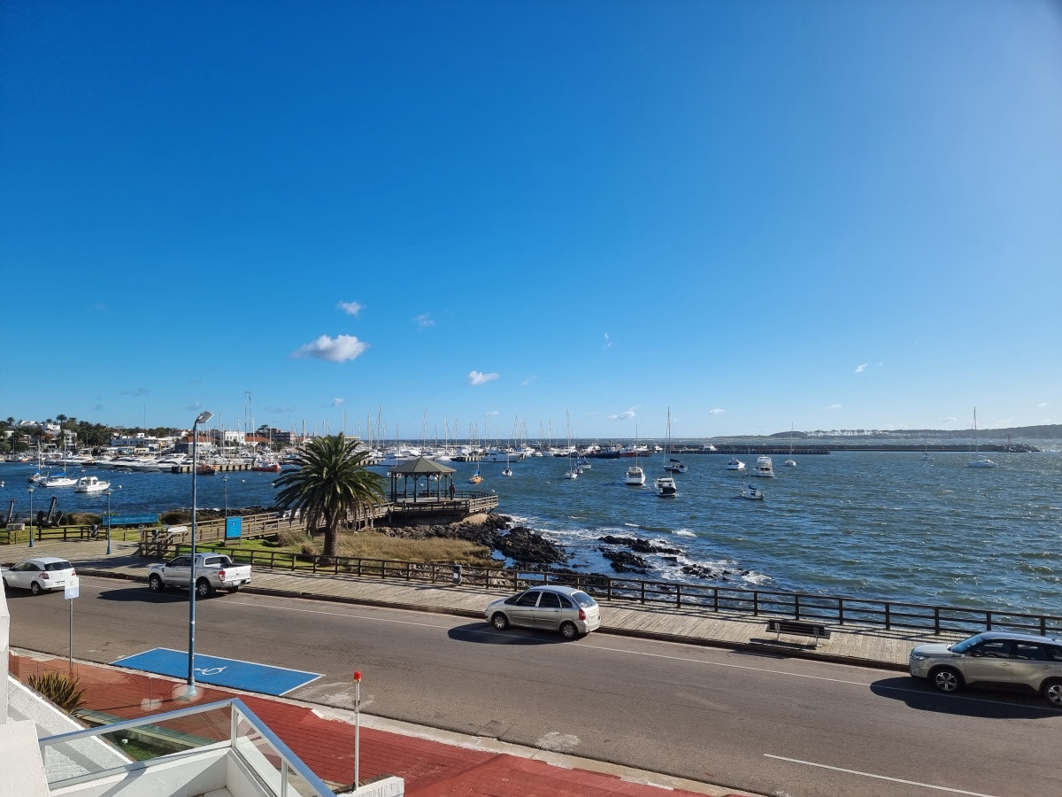 Apartamento en frente al puerto de Punta del Este