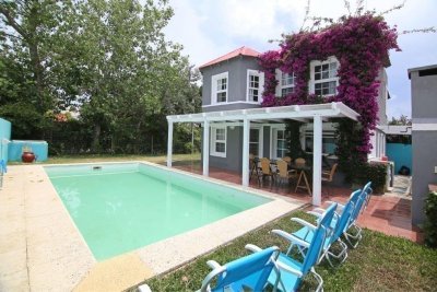 Casa con piscina a cuadras del mar en La Barra