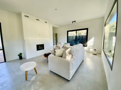 Hermosa Casa 3 dormitorios + piscina a estrenar en pueblo San Vicente - José Ignacio