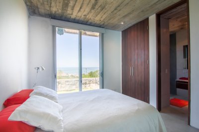 moderna casa de lujo amoblada con piscina climatizada y la mejor vista al mar en punta piedras - drh434c