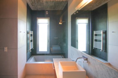 moderna casa de lujo amoblada con piscina climatizada y la mejor vista al mar en punta piedras - drh434c