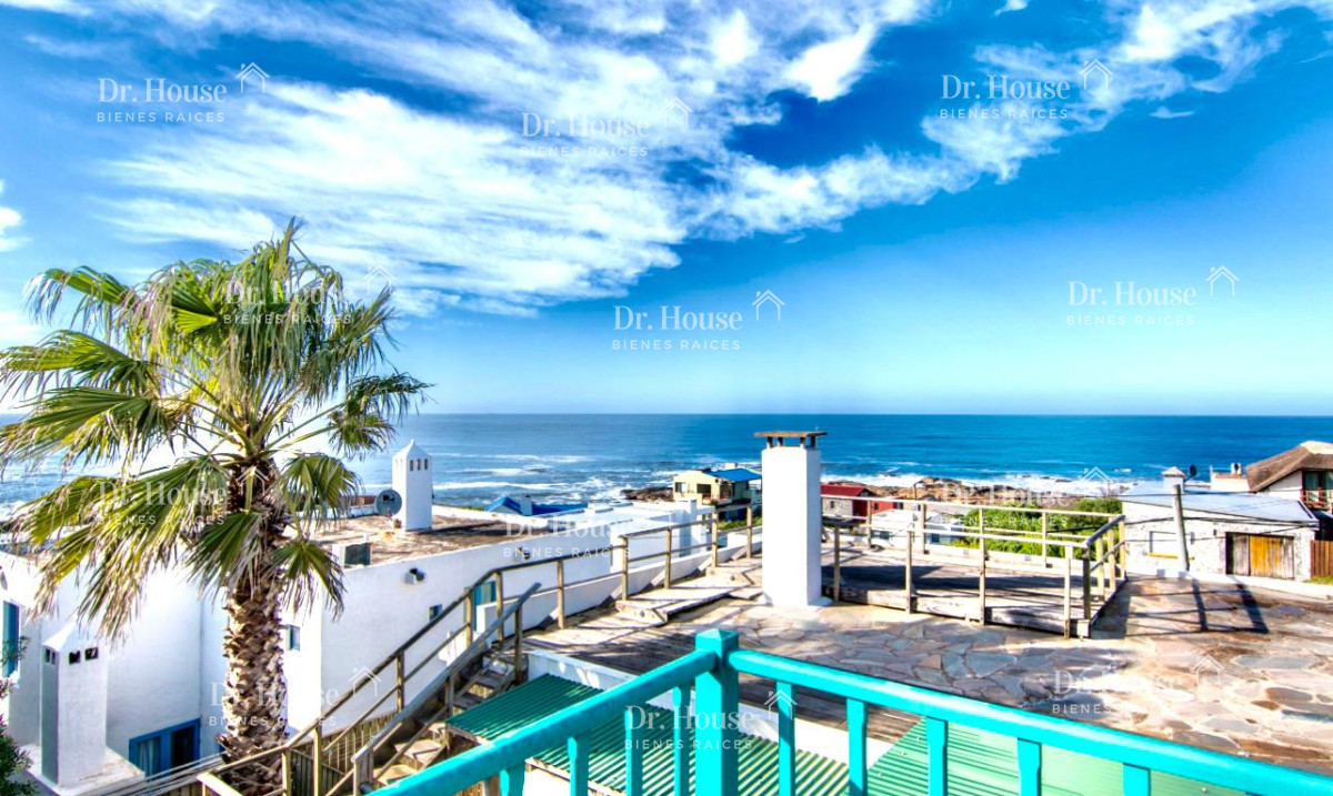 HERMOSA CASA 3 DORMITORIOS EN JOSÉ IGNACIO FRENTE AL MAR - DRH1243C