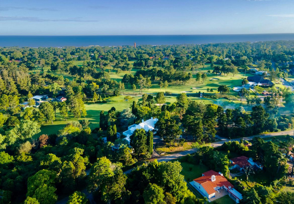 Venta Casa 10 Dormitorios Zona Golf