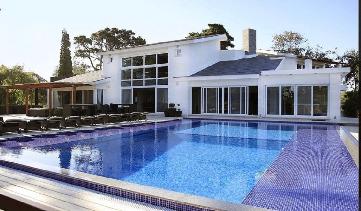 Venta CASA 7 Suites Punta Del Este zona GOLF