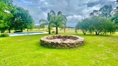 gran oportunidad! chacra 5 hectáreas en ruta 104 con muy buena edificación 3 dormitorios construcción tradicional con piscina - drh1070h