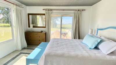 chacra 5 hectÁreas en manantiales - muy linda casa en construcciÓn tradicional con piscina en zona priveliagada - drh1225h