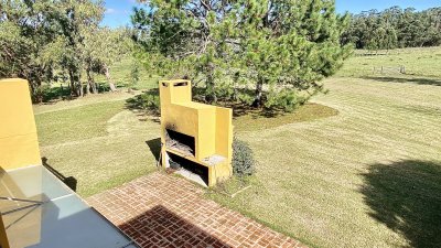 chacra 5 hectÁreas en manantiales - muy linda casa en construcciÓn tradicional con piscina en zona priveliagada - drh1225h