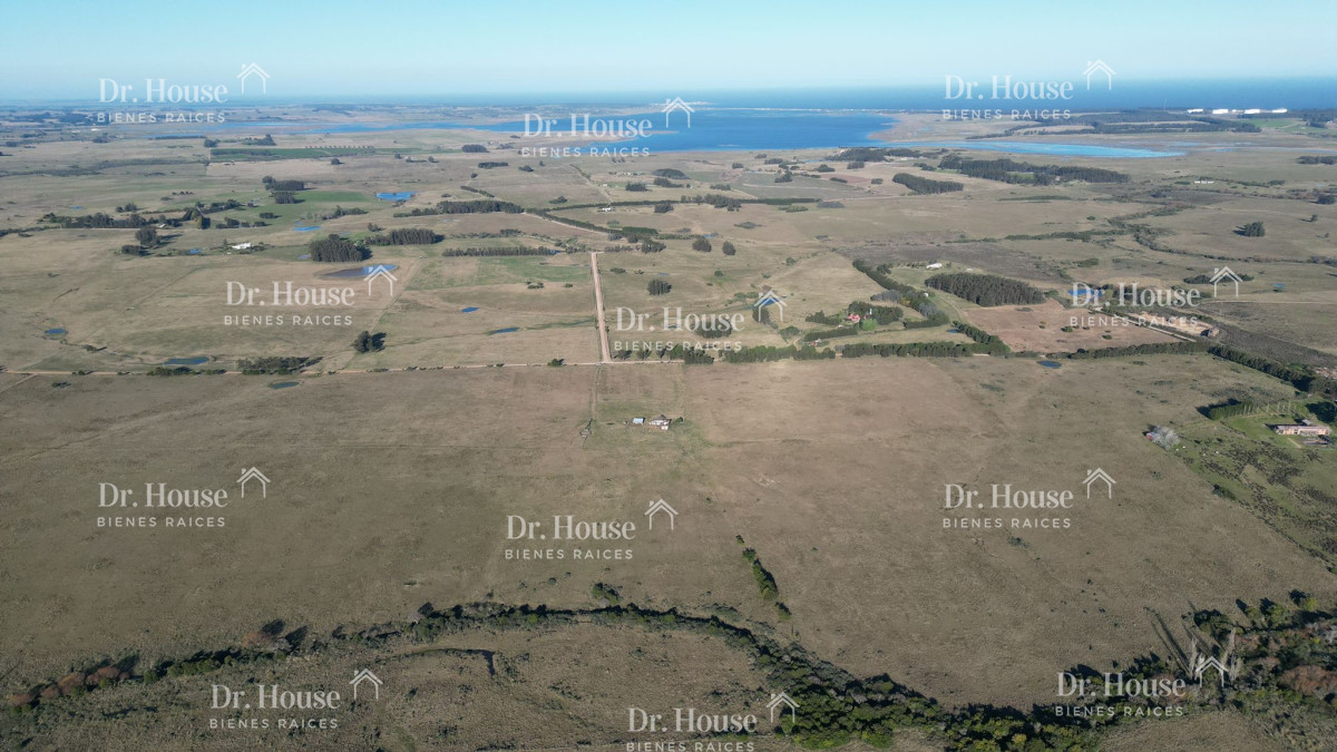 Espectacular campo turístico y productivo de 100 hectáreas, cerca del mar u ubicado en un punto estratégico próximo al exclusivo y lujoso balneario Jo - DRH1806P