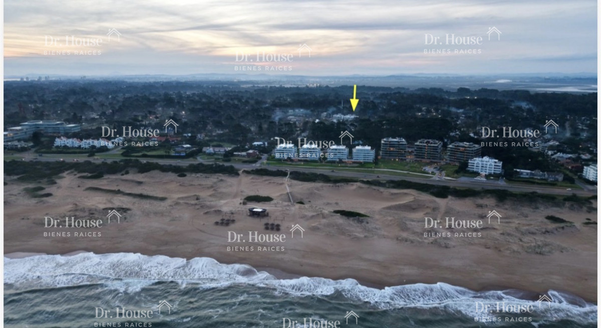 Excelente Terreno de 2050 m2 en Rincón del Indio a 300 metros del Mar! - DRH1043T