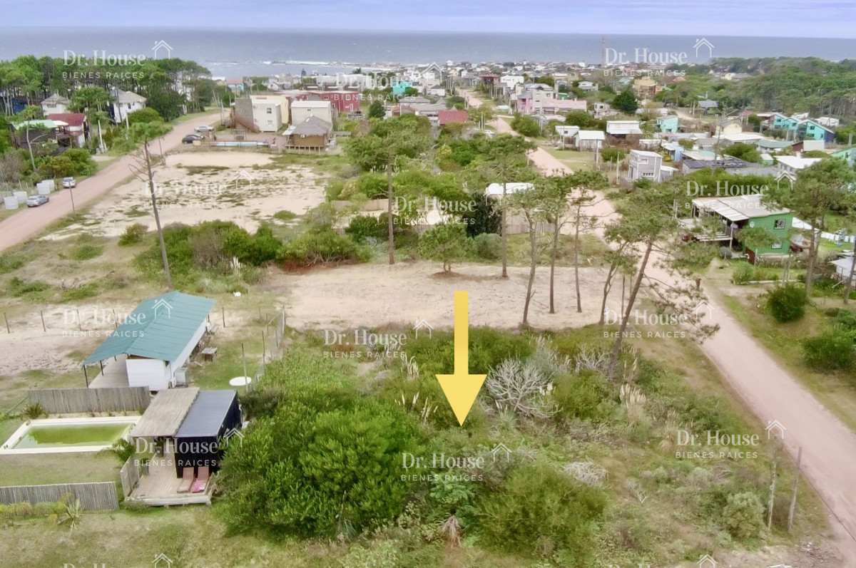 Hermoso terreno cerca del mar en Punta del Diablo - DRH1735T