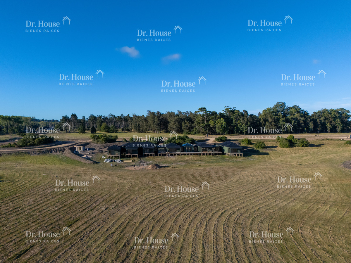 Se vende hermoso Lote en Barrio Privado - La Barra Punta Del Este - DRH1556T