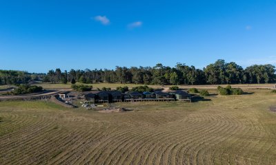 Se vende hermoso Lote en Barrio Privado - La Barra Punta Del Este