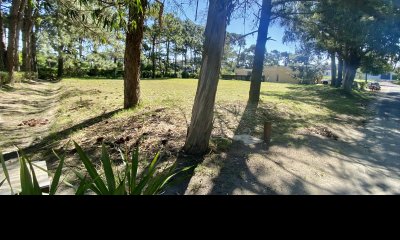 2 muy lindos Terrenos de 630 m2 , en La Residence - Punta del Este