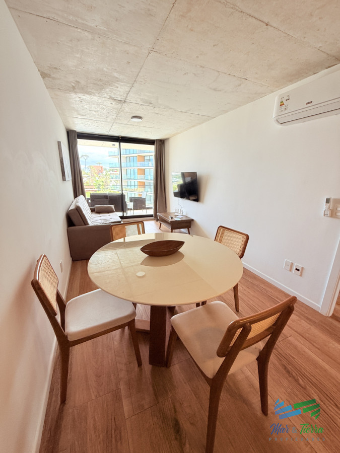 Apartamento ID.5038 - Apartamento en Venta primera Linea, Playa Mansa, Punta del Este