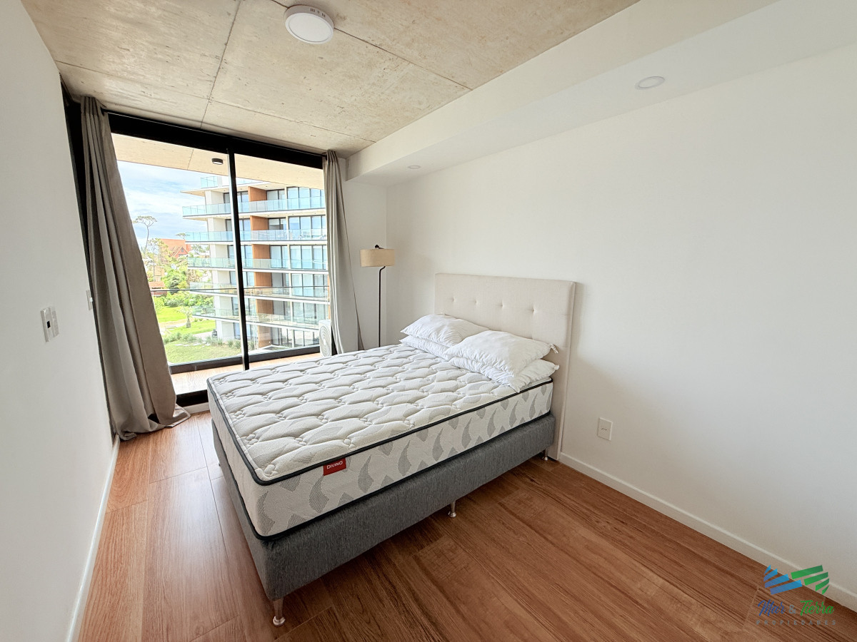 Apartamento ID.5038 - Apartamento en Venta primera Linea, Playa Mansa, Punta del Este