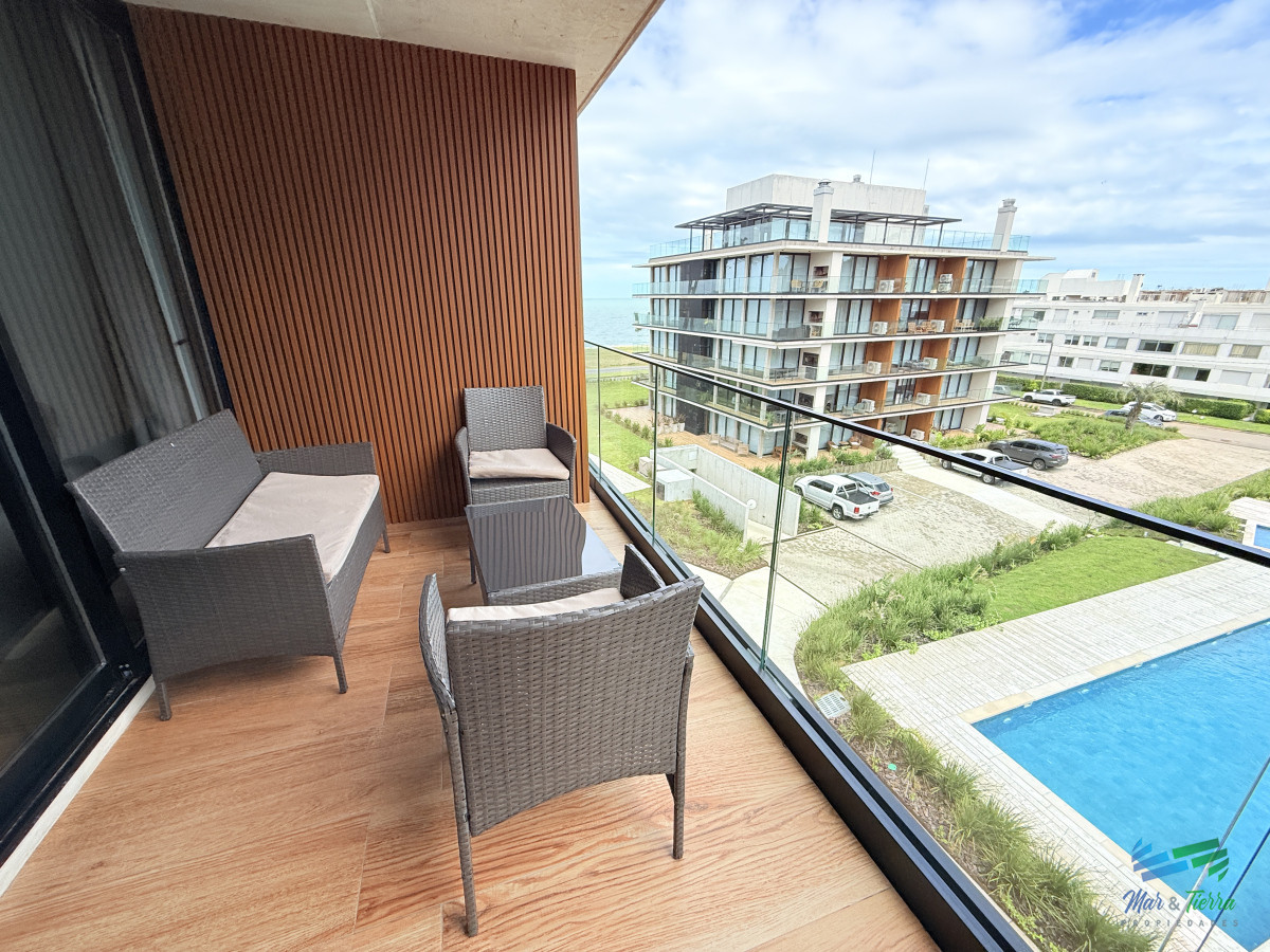 Apartamento ID.5038 - Apartamento en Venta primera Linea, Playa Mansa, Punta del Este