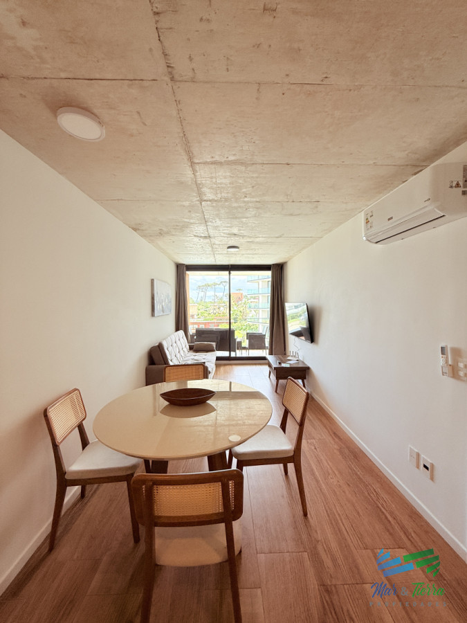 Apartamento ID.5038 - Apartamento en Venta primera Linea, Playa Mansa, Punta del Este