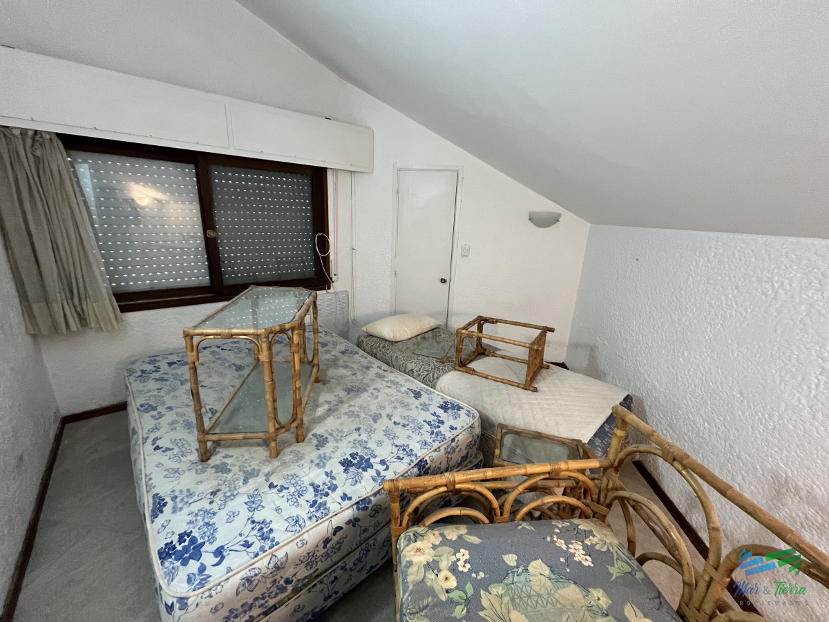 Casa ID.5231 - En venta casa 5 dormitorios y piscina, Cantegril, Punta del Este.