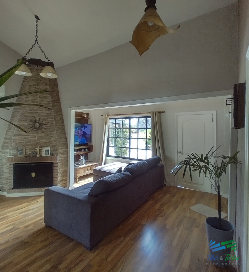 Casa ID.5308 - Casa En alquiler de verano y Venta Punta Del Este, Pinares.