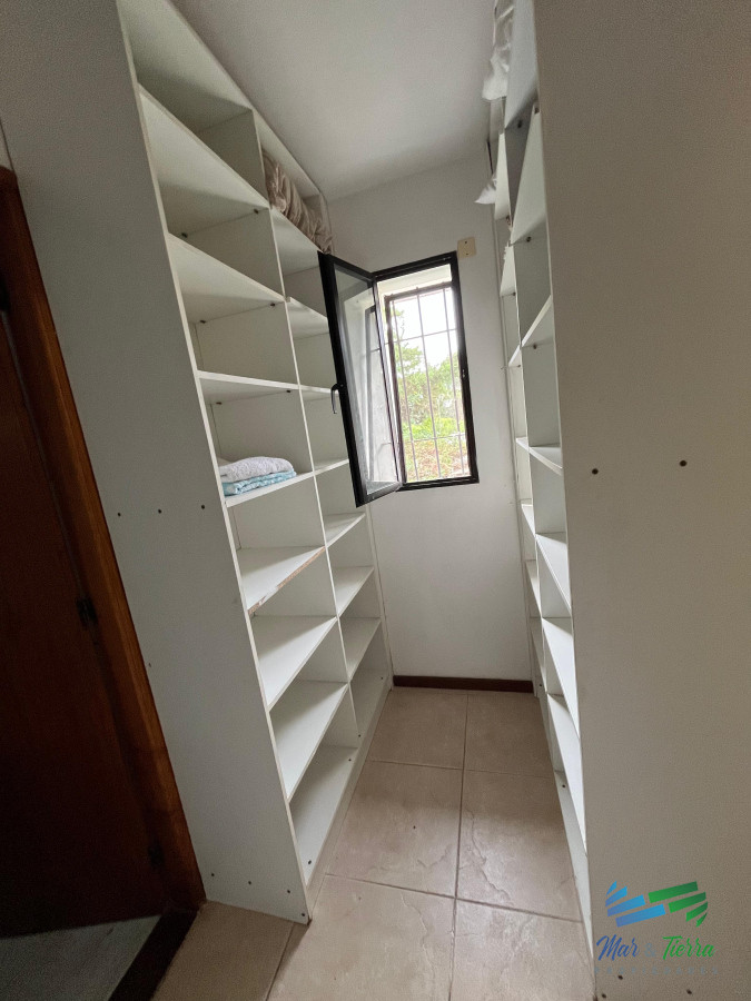 Casa ID.5069 - Jardines de cordoba - Proximo a los colegios 3 dormitorios.