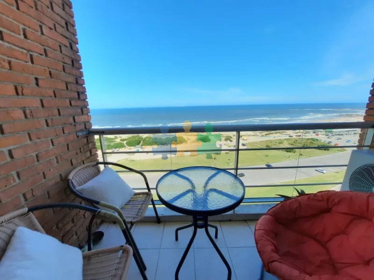Apartamento en Venta Frente Al Mar, Playa Brava.   Ref : EQP6572 - GoPunta - Portal Inmobiliario de Punta del Este - Maldonado