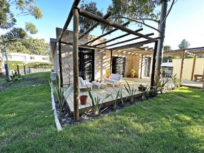 Casa En Alquiler Anual, Parque Burnett. - Ref : EQP6660