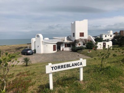 Casa en Alquiler, Primera línea, Playa Mansa - Ref : EQP3389