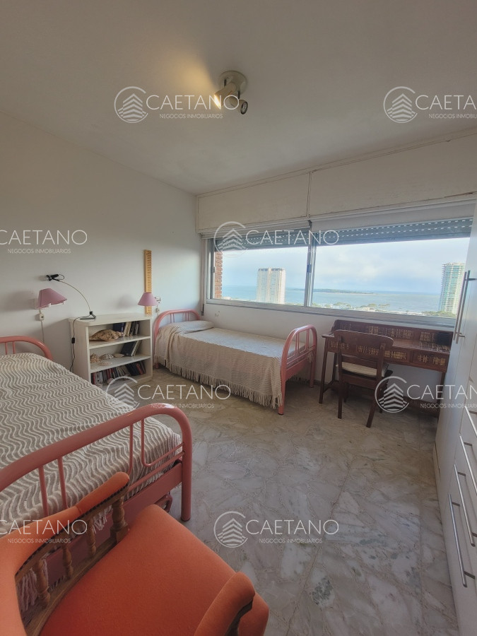 Apartamento ID.4117 - Apartamento En Venta 3 dormitorios a 400 metros del mar!! 