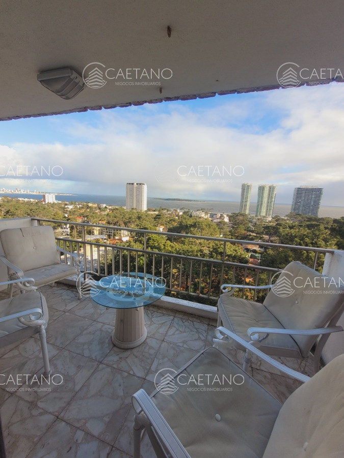 Apartamento ID.4117 - Apartamento En Venta 3 dormitorios a 400 metros del mar!! 