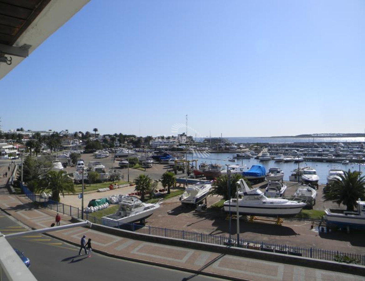 Apartamento ID.6300 - Apartamento en venta, puerto Punta del Este.