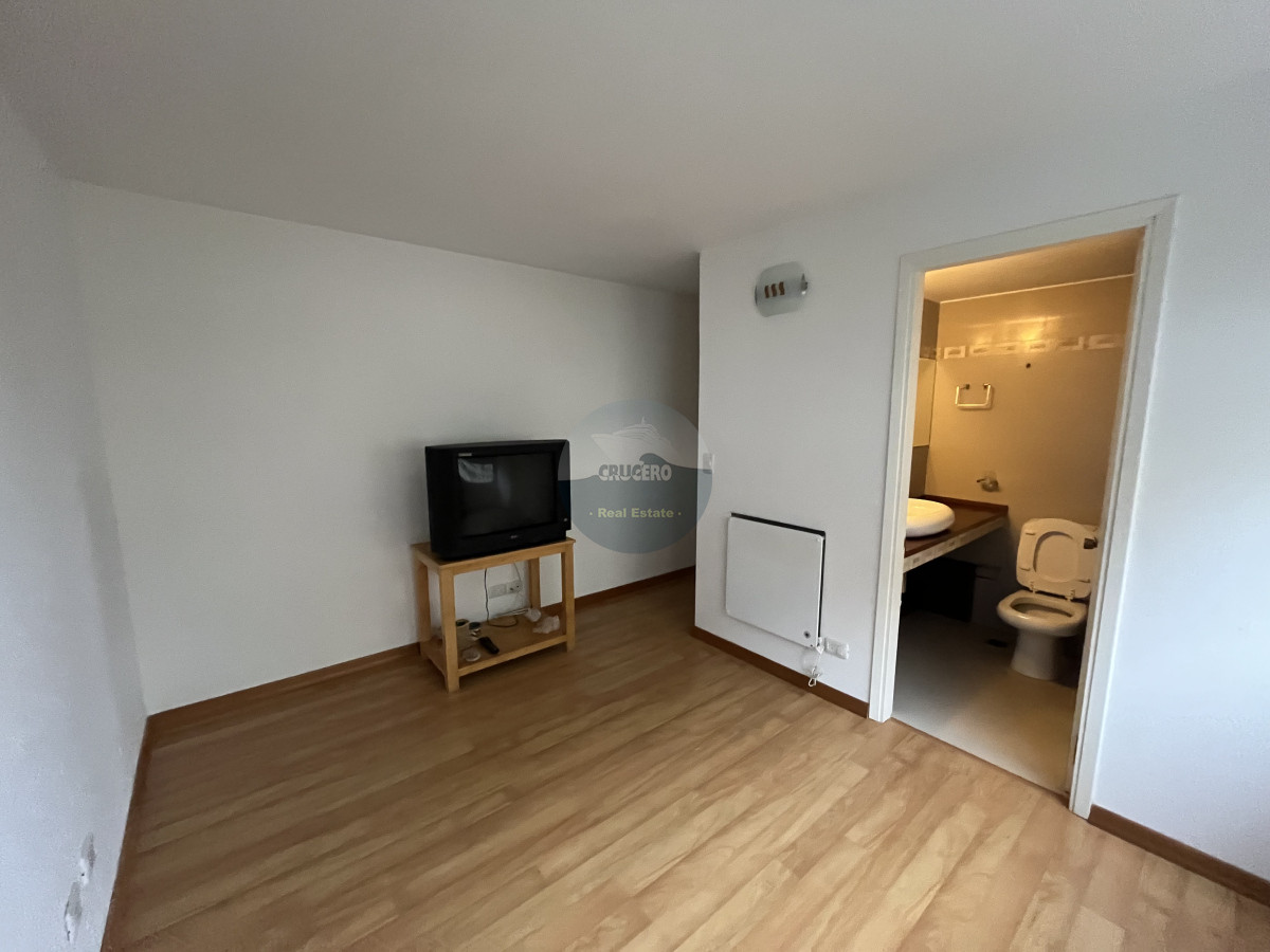Apartamento ID.6424 - APARTAMENTO EN VENTA 4 DORMITORIOS EN EL PUERTO 