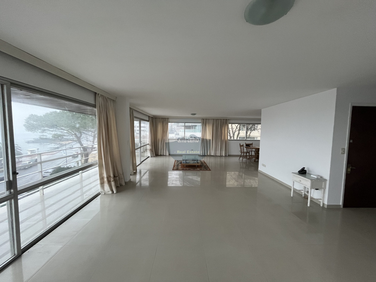 Apartamento ID.6424 - APARTAMENTO EN VENTA 4 DORMITORIOS EN EL PUERTO 