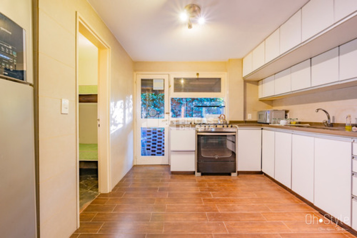 Casa ID.2578/ALQUILO-CASA-PARA-TEMPORADA,-3-DORMITORIOS,-2-BAÑOS,-PARRILLERO,-PUNTA-DEL-ESTE. - ALQUILO CASA PARA TEMPORADA, 3 DORMITORIOS, 2 BAÑOS, PARRILLERO, PUNTA DEL ESTE.