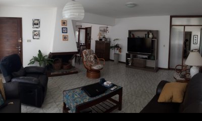 Casa en venta de 3 dormitorios en Playa Mansa, Punta del Este.