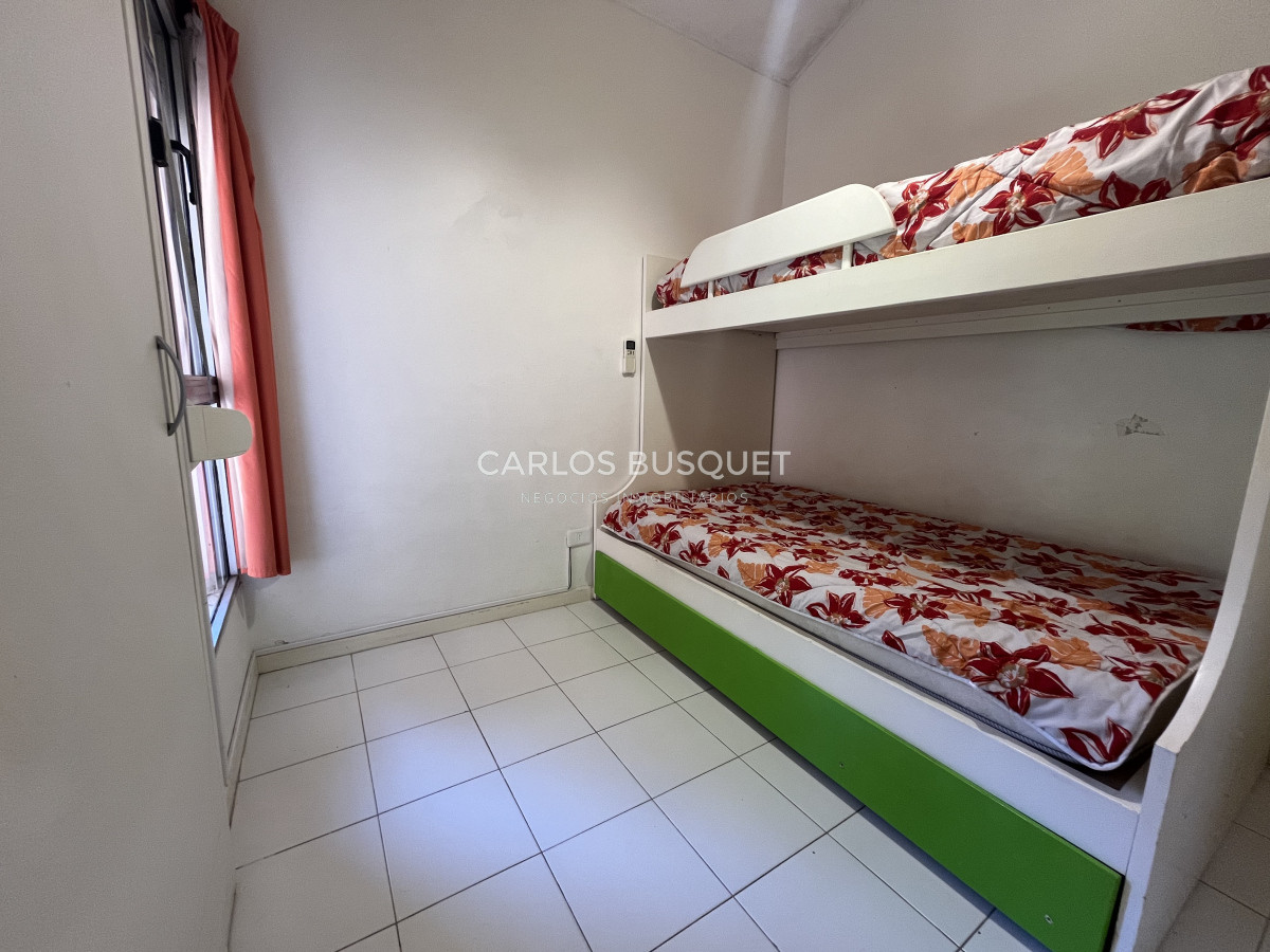 Apartamento ID.813 - Apartamento en venta o alquiler temporario - 3 dormitorios Playa Mansa.
