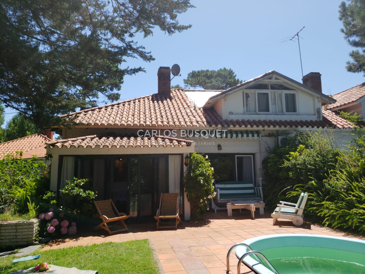 Casa ID.1427 - Casa en San Rafael - 4 dormitorios, Piscina.