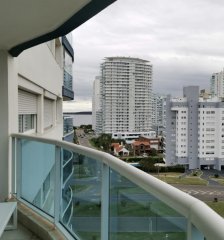 Apartamento en Venta, Torre de categoría, 2 dormitorios , Playa Mansa - Punta del Este