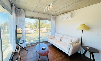 Apartamento en venta y alquiler anual 2 Dormitorios , Playa Mansa, Punta del este