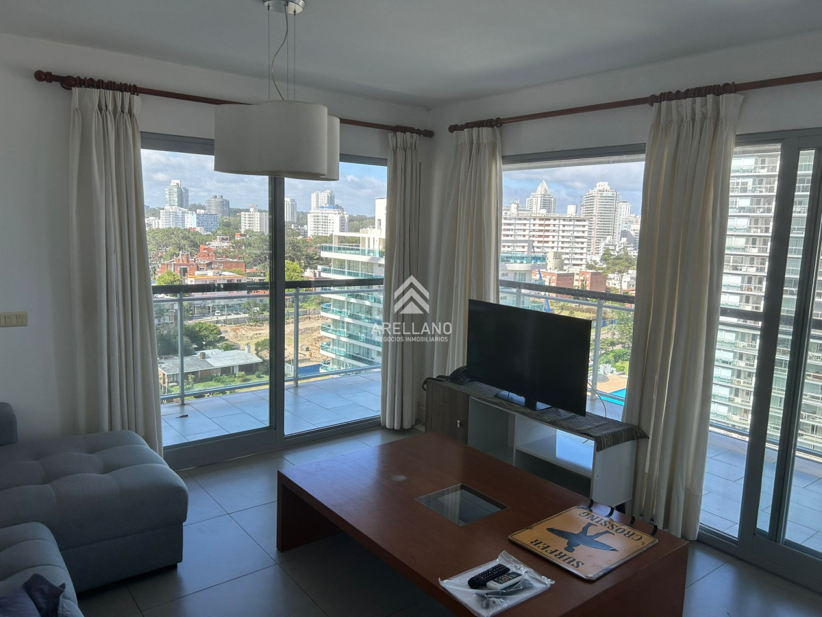 Apartamento ID.3838 - Apartamento en venta y alquiler de 2 dormitorios, Punta Del Este.