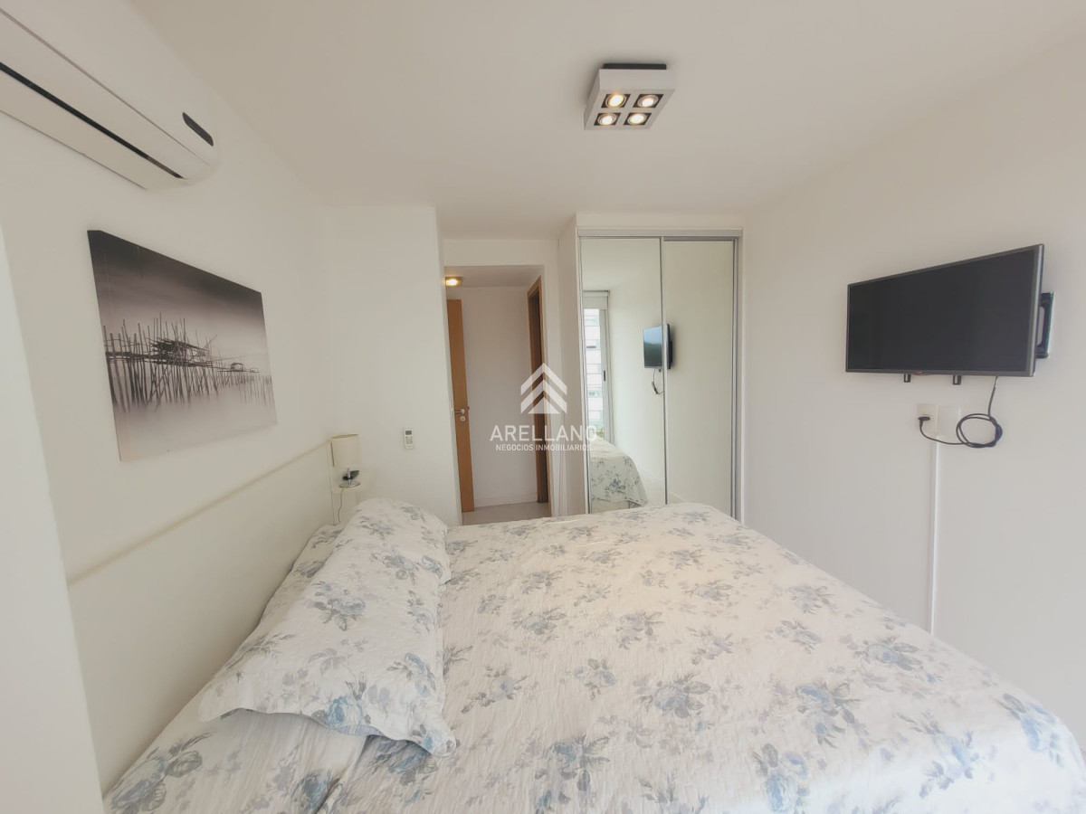 Apartamento ID.4401 - Venta apartamento 2 dormitorios, Punta del Este