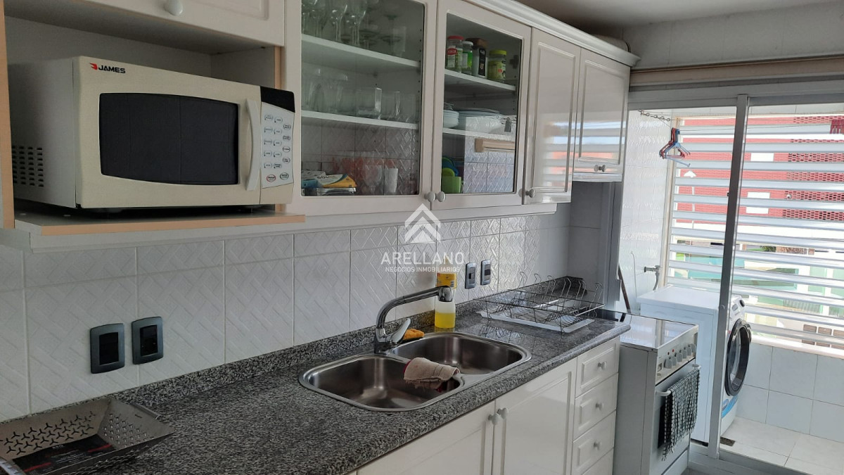 Apartamento ID.3837 - Apartamento En Venta 3 dormitorios, Primera Línea, Punta Del Este.